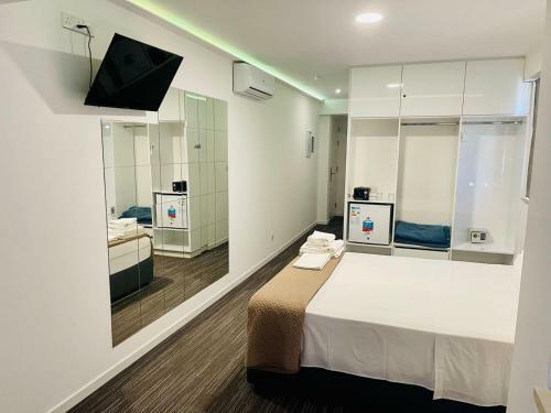 Hostal Nicosia 5 Stars Suites