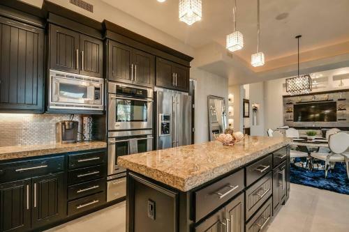 Luxury Contemporary Sanctuary W Pool And Views