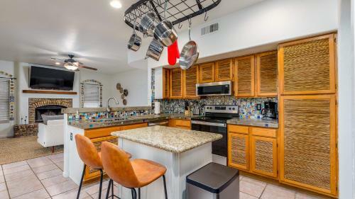 Mission Style 5 Br Home, 5 Min To Downtown Gilbert Heated Pool