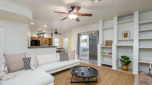 Mission Style 5 Br Home, 5 Min To Downtown Gilbert Heated Pool