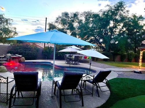 Resort Style Desert Oasis, Pool, Golf, Billiards & Ping Pong