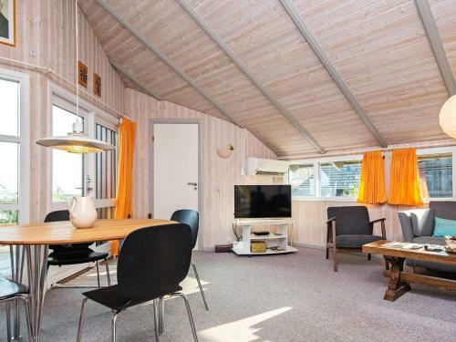 Holiday Home B�rkop Lii