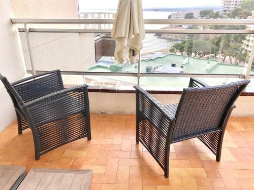 Apartment With 3 Bedrooms In Salou