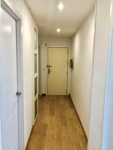 Apartment With 3 Bedrooms In Salou