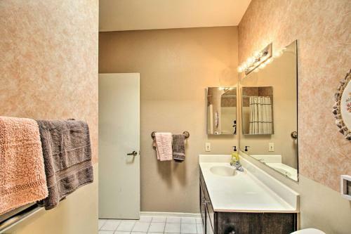 Calm Green Valley Townhome About 30 Mi To Tucson!