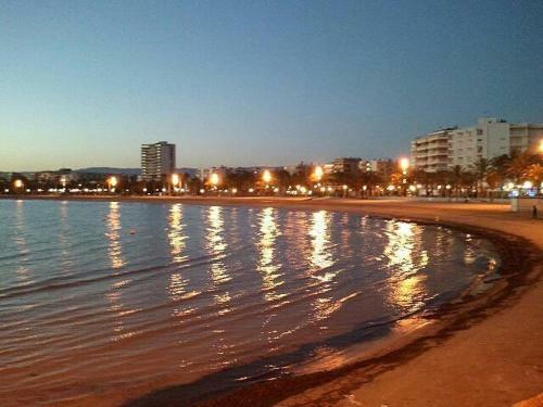 Primera Linea de Mar. Apartamento Tur�stico Salou