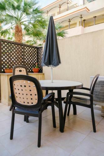 Queens Gardens 2 Bedroom Townhouse In Paphos