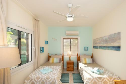 Dalia Seaside 2 Bedroom Apartment With Pool & Garden