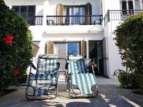 Tedy's Townhouse-margarita Gardens