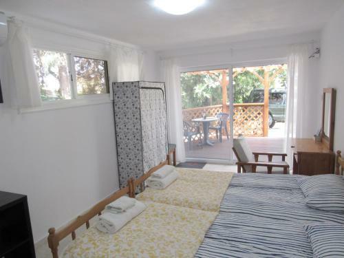 Apartamento Simple Studio, Chloraka