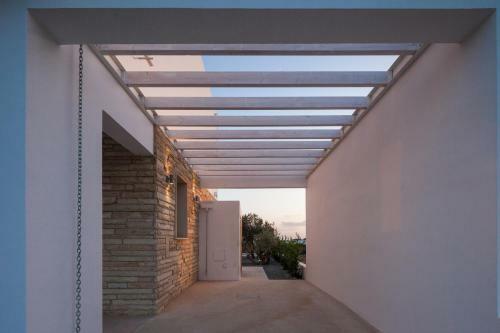 Lemon Grove Modern Villa