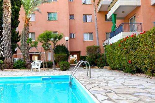Central 2 Bedroom Apartment In Kato Paphos