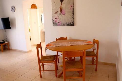 Central 2 Bedroom Apartment In Kato Paphos