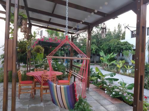 House Near The Beach (Militsa & Aggeliki)