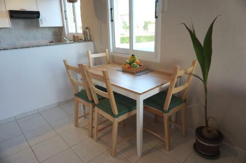 Top Seaview Apartment In Peyia