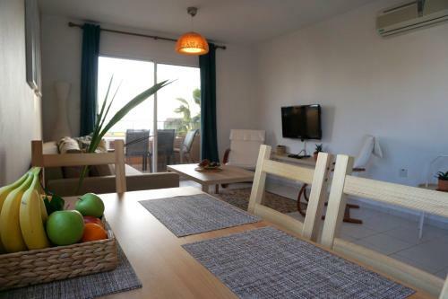 Top Seaview Apartment In Peyia