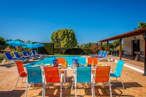 Androniki Luxury Villa Sea Views Pool Bbq Wifi A/c