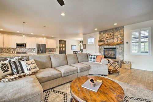 Sunlit Heber Family Cabin With Deck And Mtn Views