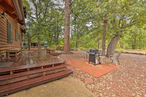 Dreamy Pinetop Log Cabin Golf, Hike And Ski!