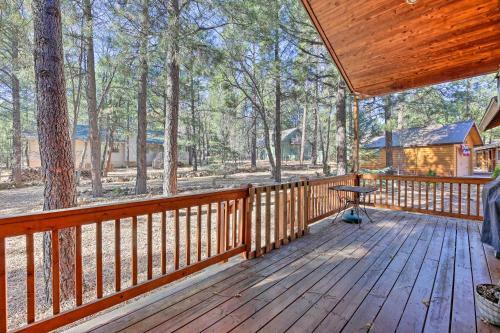 Pinetop Lakes Home With Decks Golf, Hike And Ski