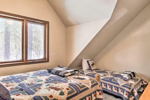 Cheery Family Cabin With Fire Pit And Fenced Yard