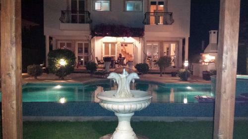 Villa Karythia