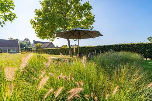 Villa With Heated Swimming Pool, Sauna And Garden
