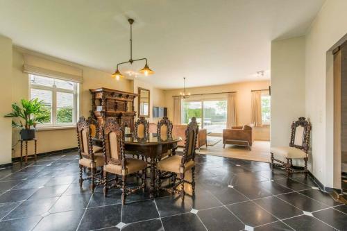 Villa With Heated Swimming Pool, Sauna And Garden