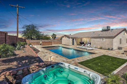 Lavish Lake Havasu Home W/ Pool, Spa & Fire Pit!