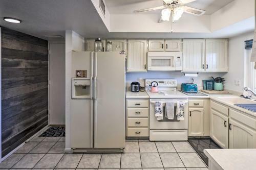 Lake Havasu Home With Private Patio And Views!