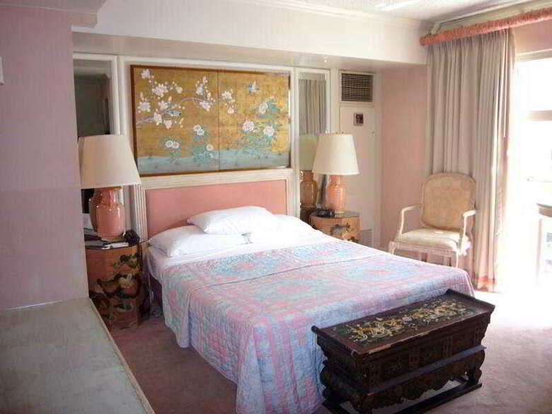 Hotel Aston Waikiki Beachside