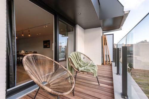 Spacious And Sunny Apartment With Large Terraces And Private Parking