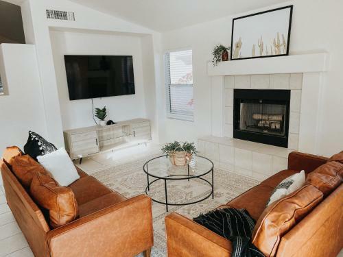 East Mesa Home With Pool And Firepit!