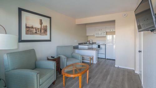 Wanderjaunt - Chic Mesa Apartments