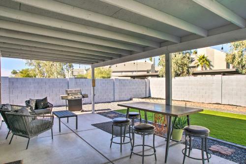 Mesa Home With Fenced Yard, Walk To Sloan Park!