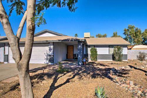 Mesa Home With Fenced Yard, Walk To Sloan Park!
