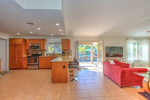 Mesa Lake Front House With Pool And Hot Tub