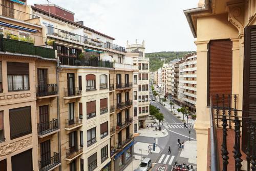 Miramon Apartment By Basquehomes