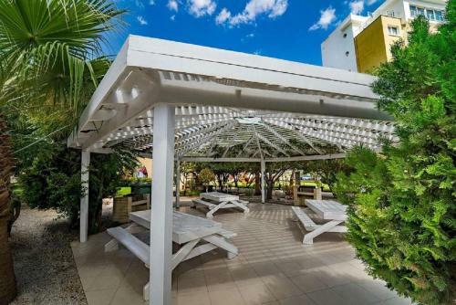 Spartacus Pool Apartments (caesar)