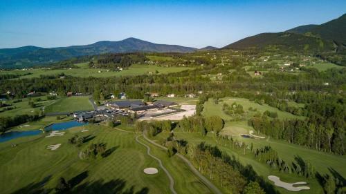 Hotel Tee Room ?eladn� & Wellness