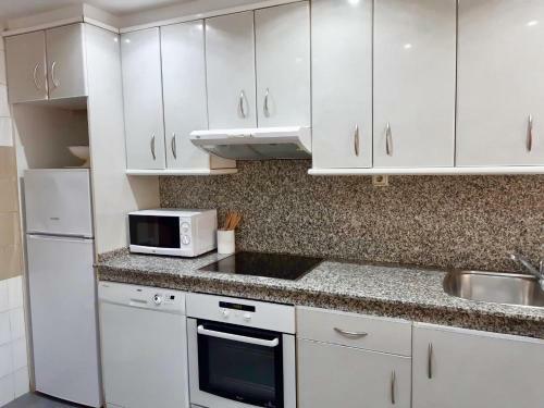 Apartamento Berabera,parking Free,2wc,terraza,aire Acond,auto Checkin