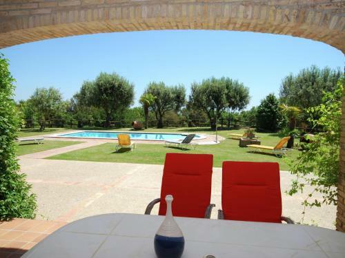 Spacious Villa In Romanya de La Selva With Swimming Pool