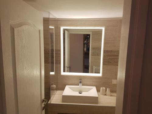 Apartamento John Beauty 50m2, Metro And Acropolis 5'