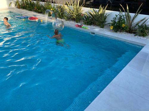 Villa Floralize