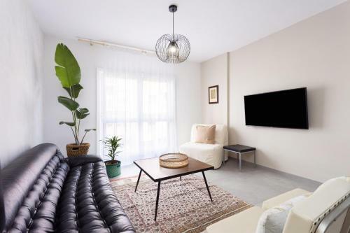 Home2book Charming Center Apartment Santa Cruz