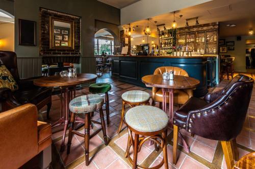 Greyhound Hotel