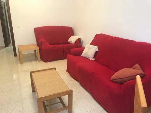 Inviting 2-bed Apartment In Sax Historical Spain
