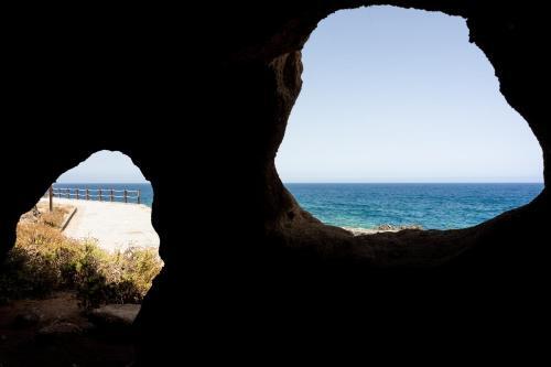 Home2book Stunning Villa Raquel, Pool & View