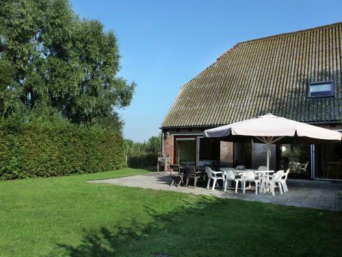 Agroturismo Spacious Farmhouse In Eede With Private Terrace