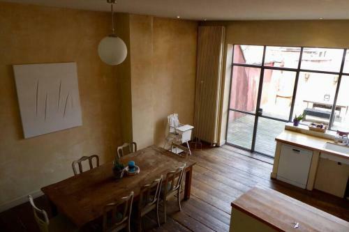 Apartamento Spacious Duplex + Terrace In Ghent. Top Location!